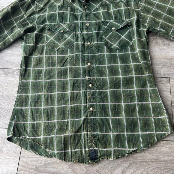 Twenty X Cotton Plaid Distressed Button Down Western Shirt - Picture 11 of 14